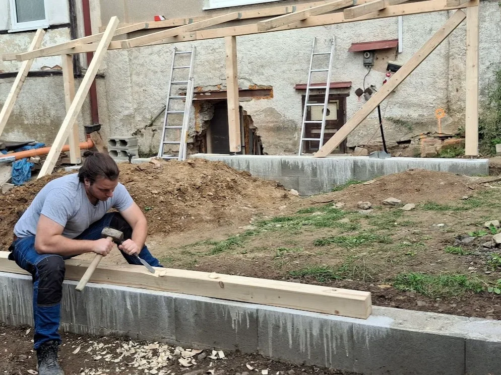 Pergola při rekonstrukci farního domu