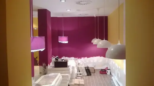 Malby, osvětlení a dokončení - rekonstrukce fastfood provozovny Brno, Česká